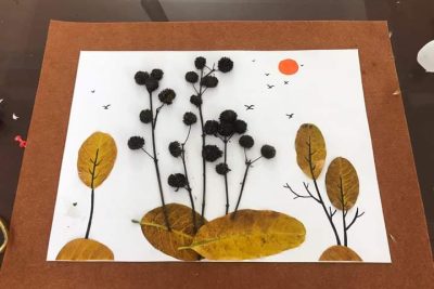 Ý tưởng làm tranh từ lá cây khô trong vườn trường rất thân thiện , yêu thiên nhiên và bảo vệ môi trường! p/s :Nguồn nguyên liệu cực kì dồi dào và dễ kiếm .