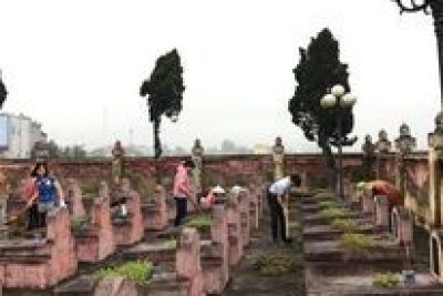 CÔNG TÁC VIẾNG VÀ DỌN DẸP NGHĨA TRANG LIỆT SĨ CỦA GV CHI ĐOÀN TRƯỜNG THCS MINH THUẬN